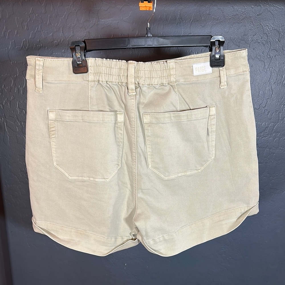 PAIGE Tan Flat Front Shorts Lightweight Relaxed‎ Fit - Picture 5 of 5
